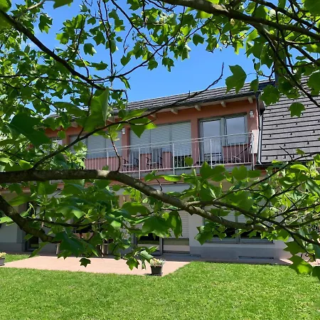 Apple Garden 4p 아파트 블레드